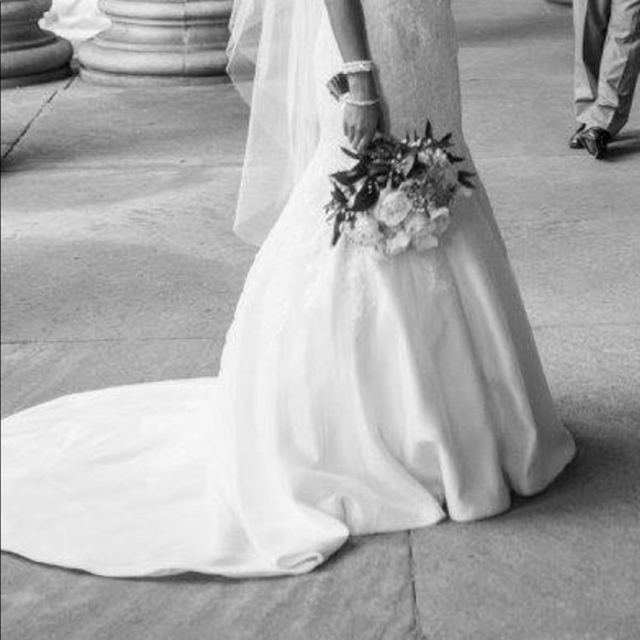 Wedding dress